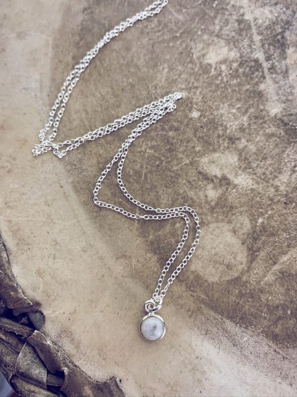 itty bitty luna // moonstone silver necklace